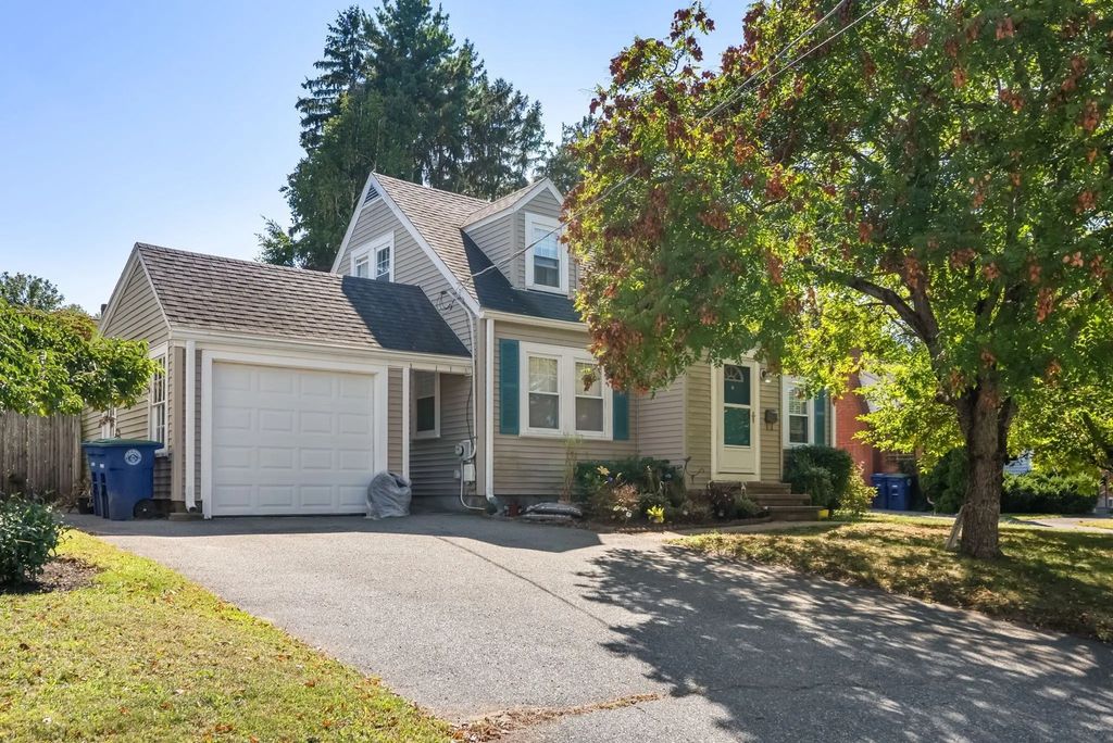 18 Hill View Road, Braintree