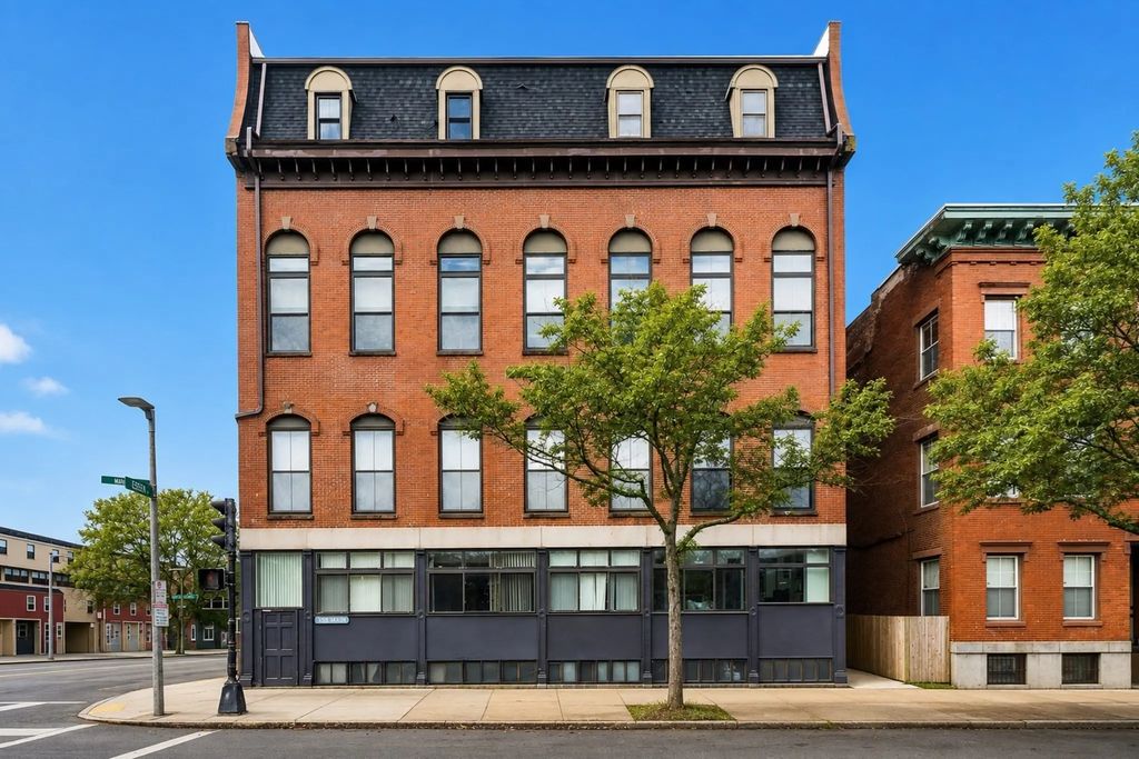 356-358 Main St #g2, Boston