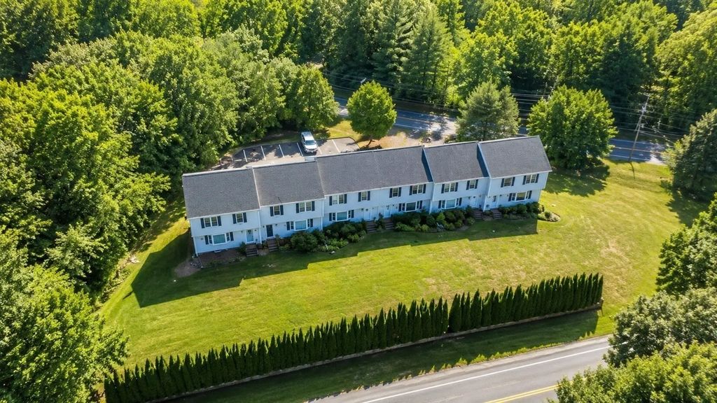 34 Old Plymouth St #34, East Bridgewater