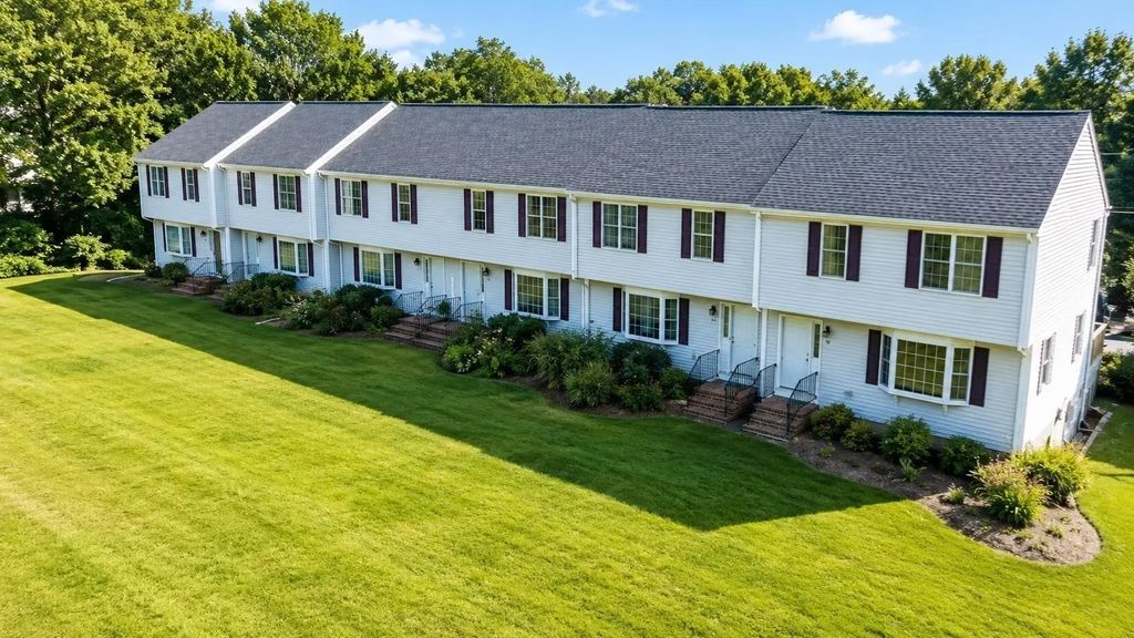 34 Old Plymouth St #34, East Bridgewater