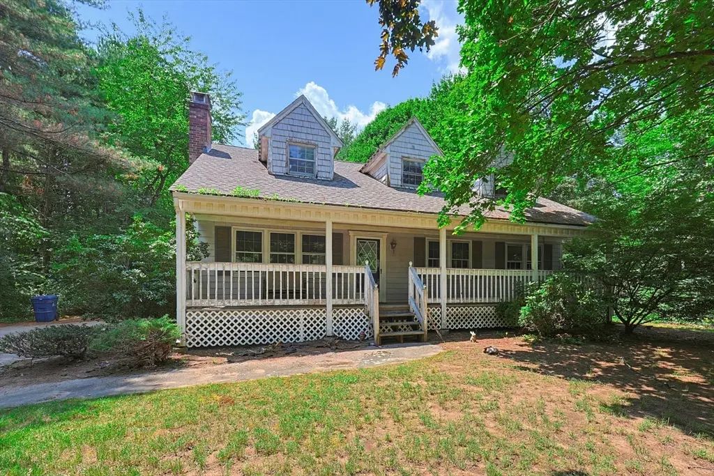 47 Sleepy Hollow Ln, Wrentham