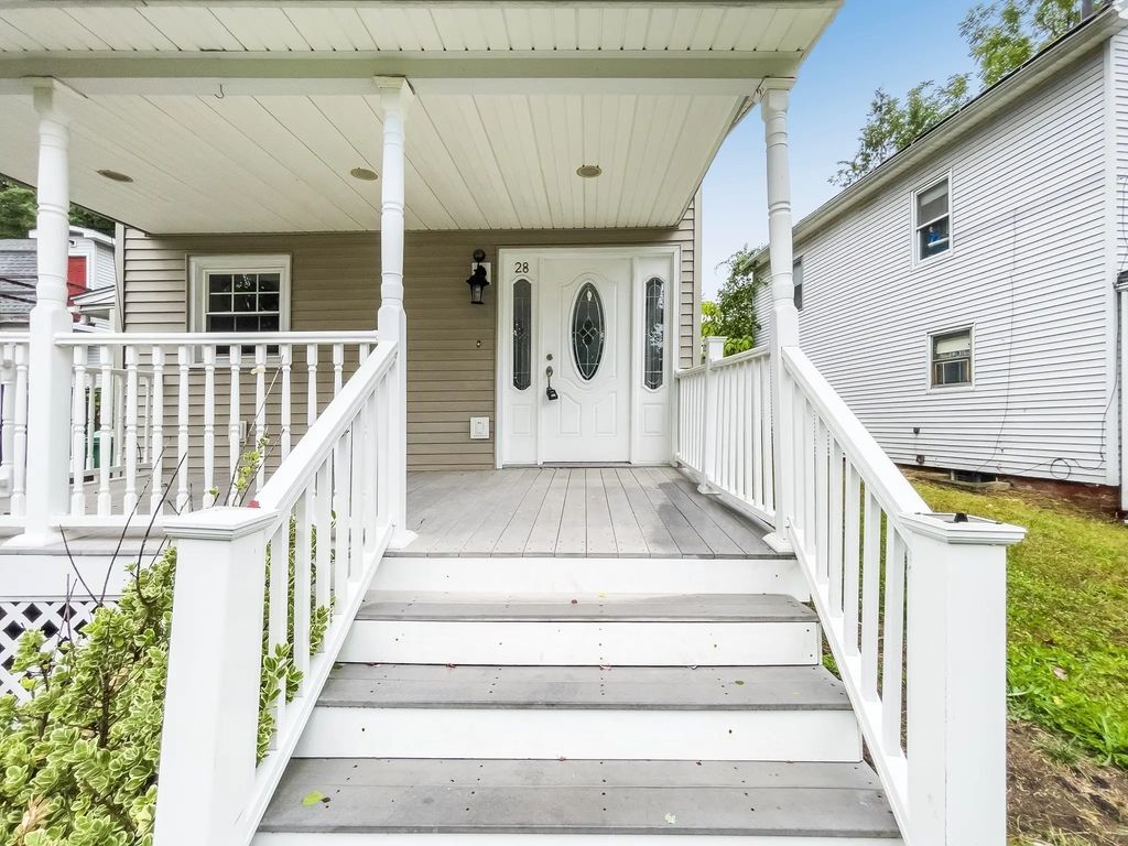 28 Wells Ave, Chicopee