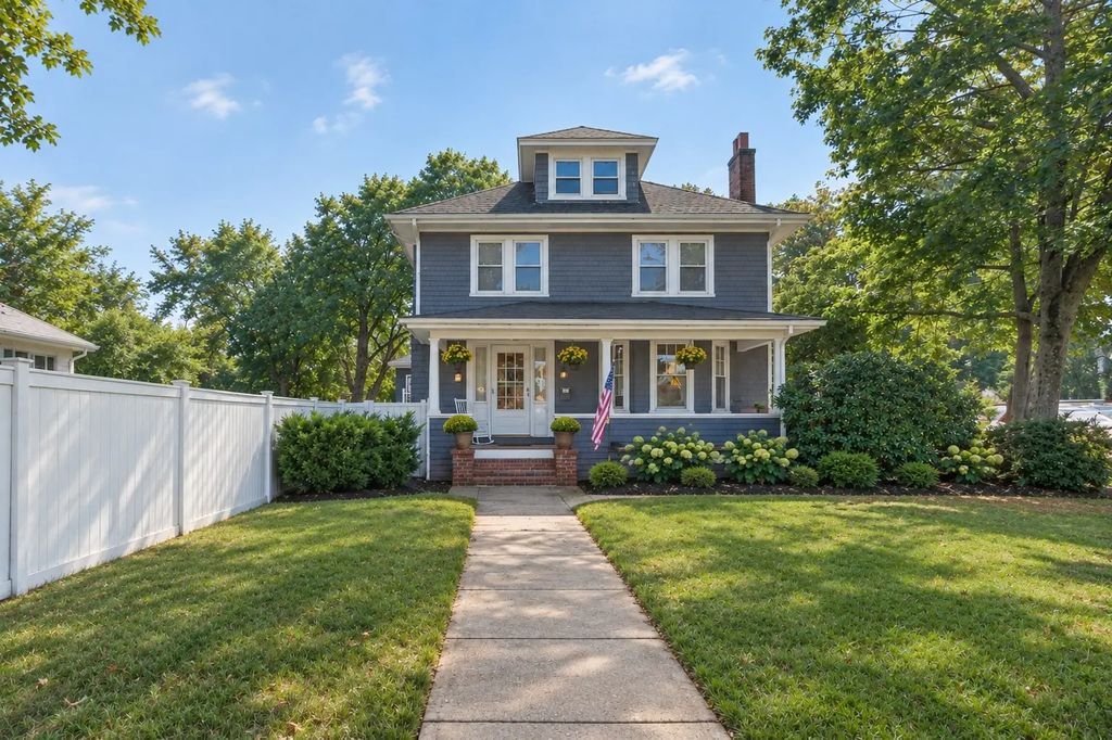 580 Highland Avenue, Needham