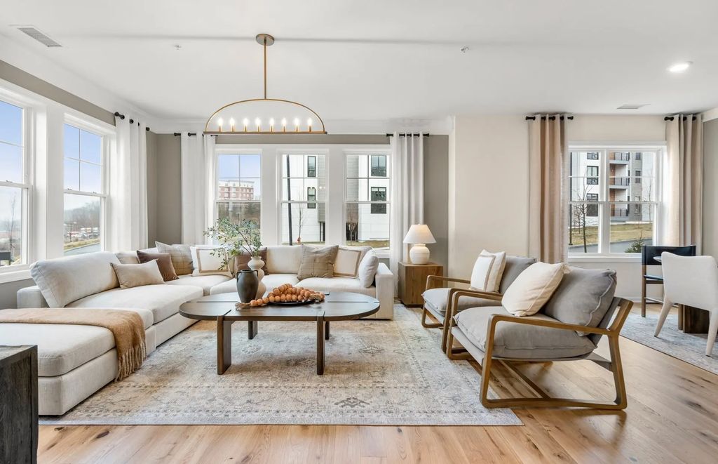 320 Martins Landing #307, North Reading
