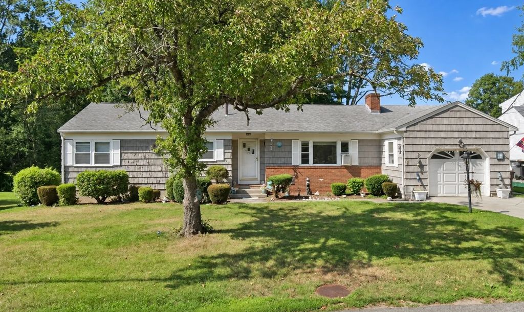 25 Ransom Rd, Framingham