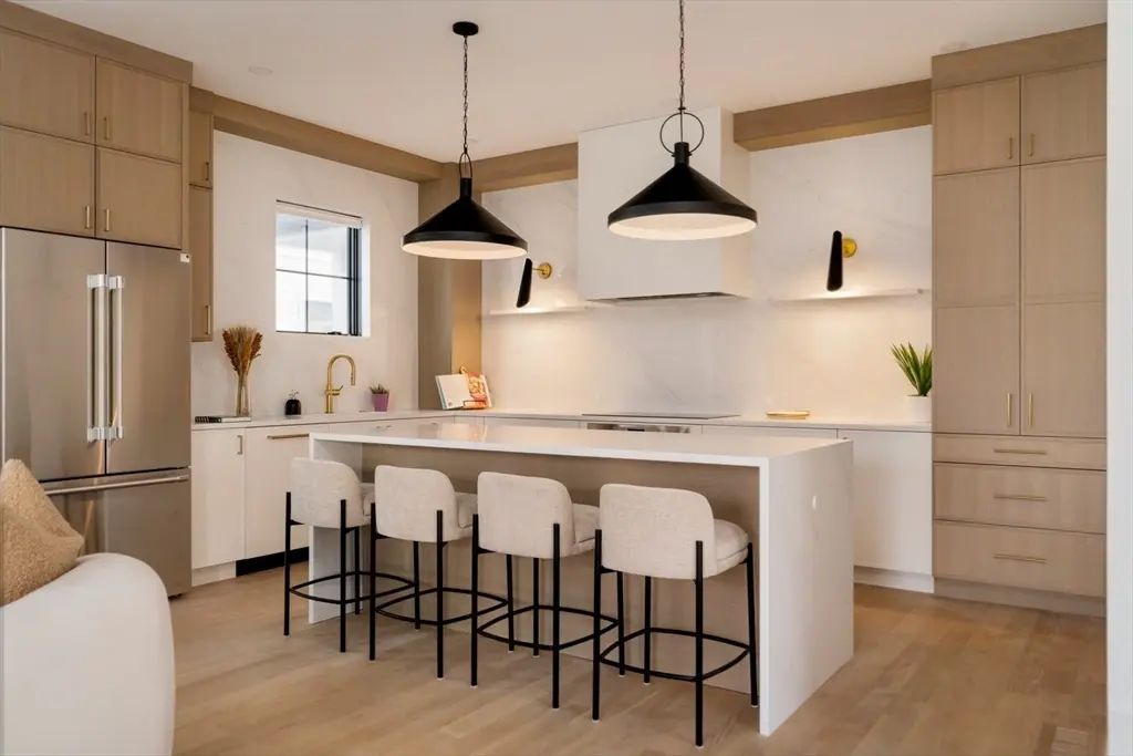 15 South Waverly, Boston