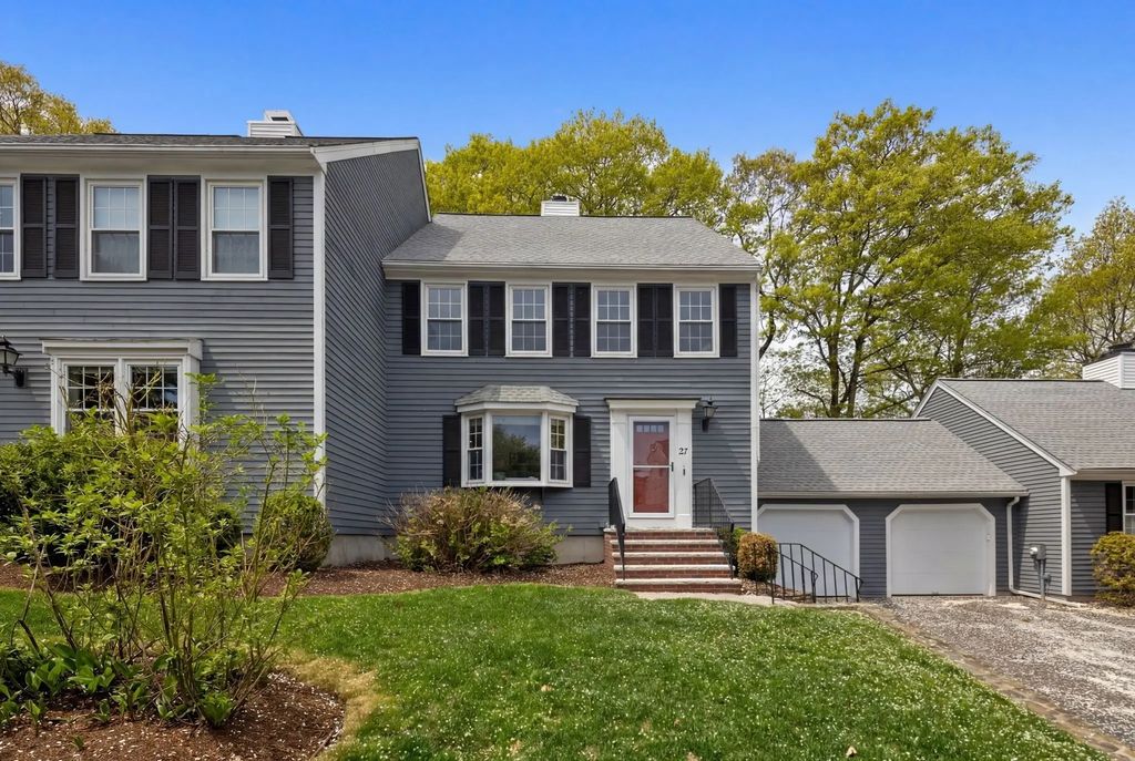 27a Fairway Circle #27, Natick