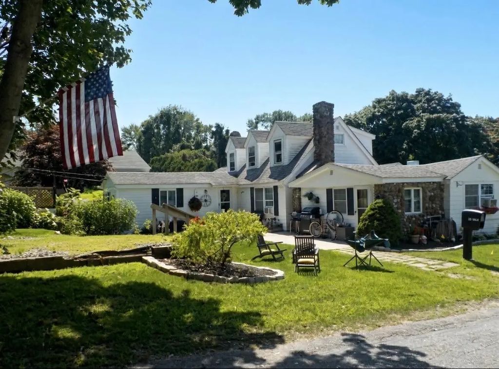 25 Yale Avenue, Swansea
