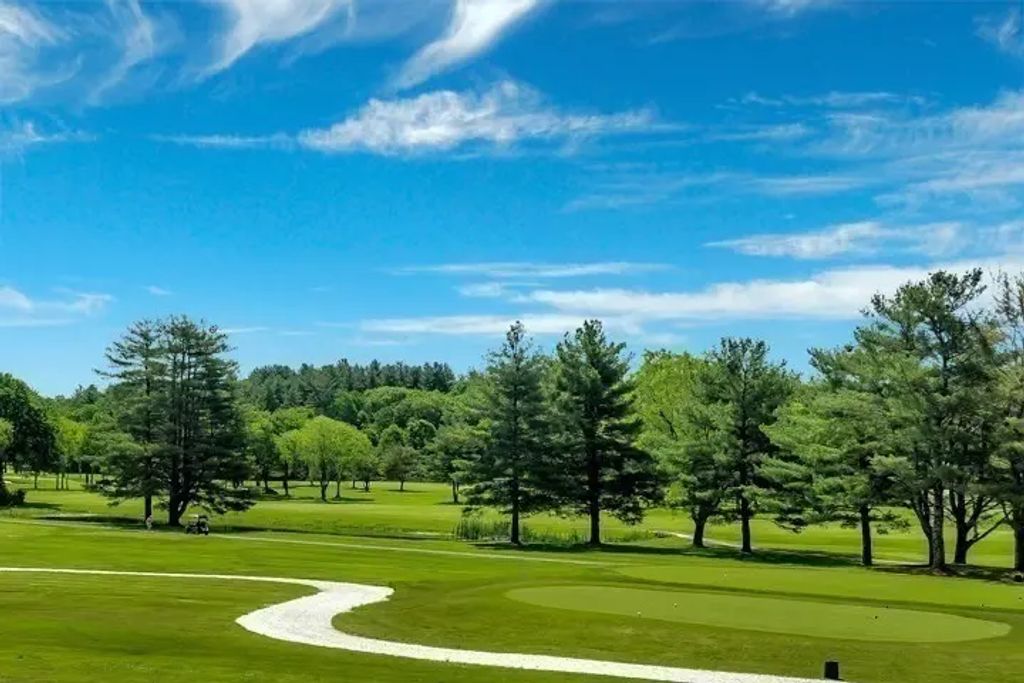 51/u:37 Cape Club Drive, Sharon