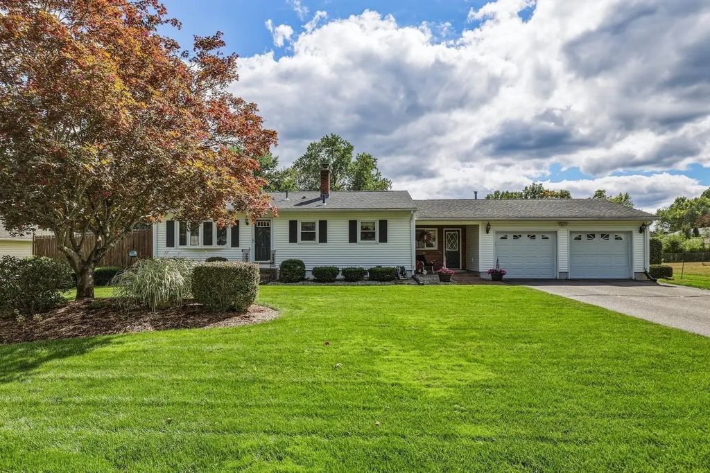 15 Somerset St, East Longmeadow