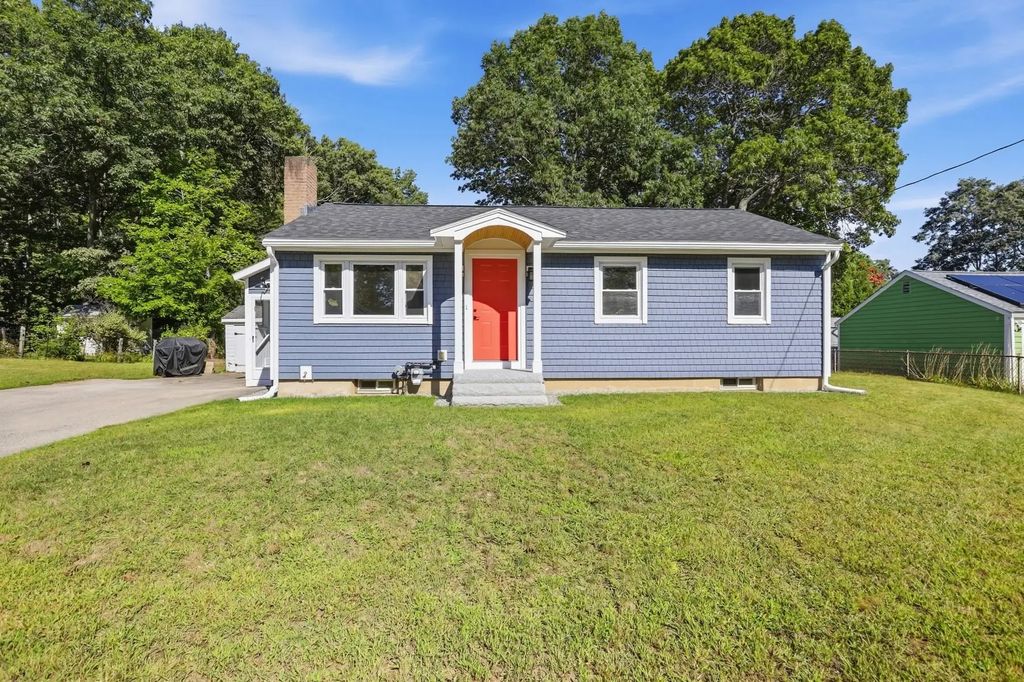 4 Claire, Amesbury