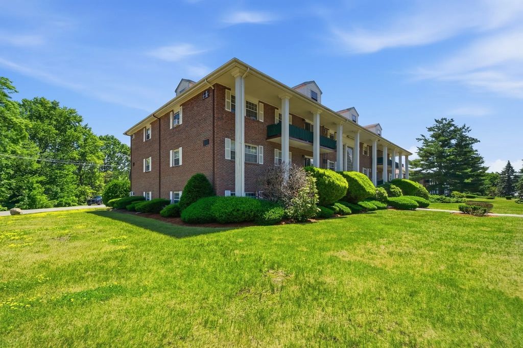 257 North Main St #8, Andover