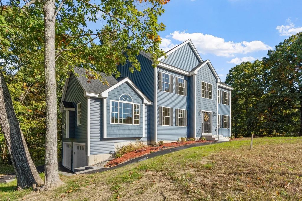 22 Benoit Road, Pelham