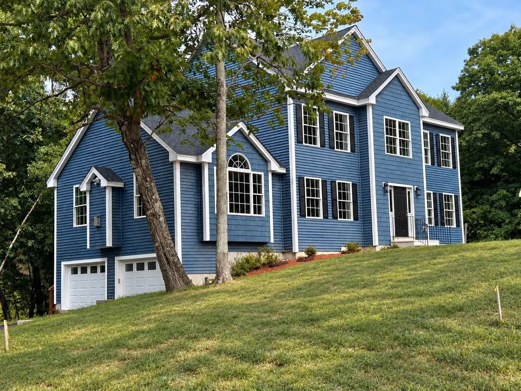 22 Benoit Road, Pelham