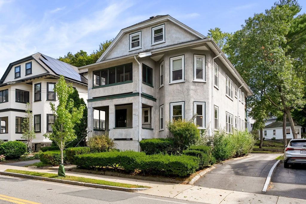 124 Jason St, Arlington