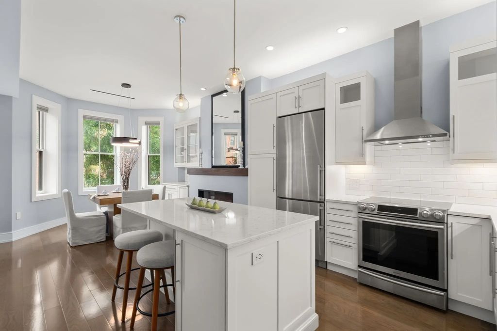 53 Chandler St #3, Boston