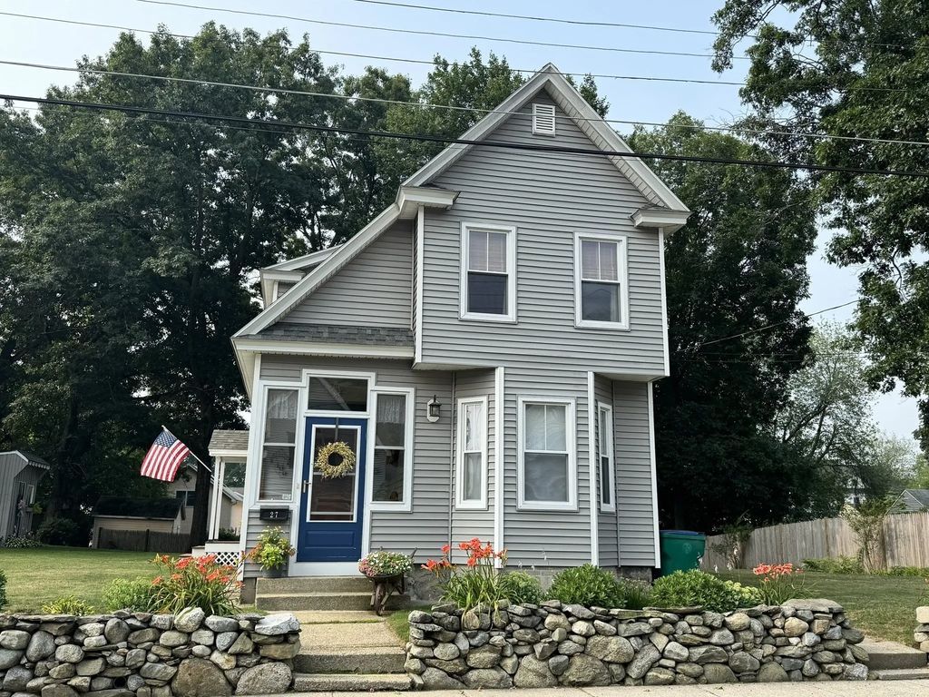 27 Dayton St, Lowell