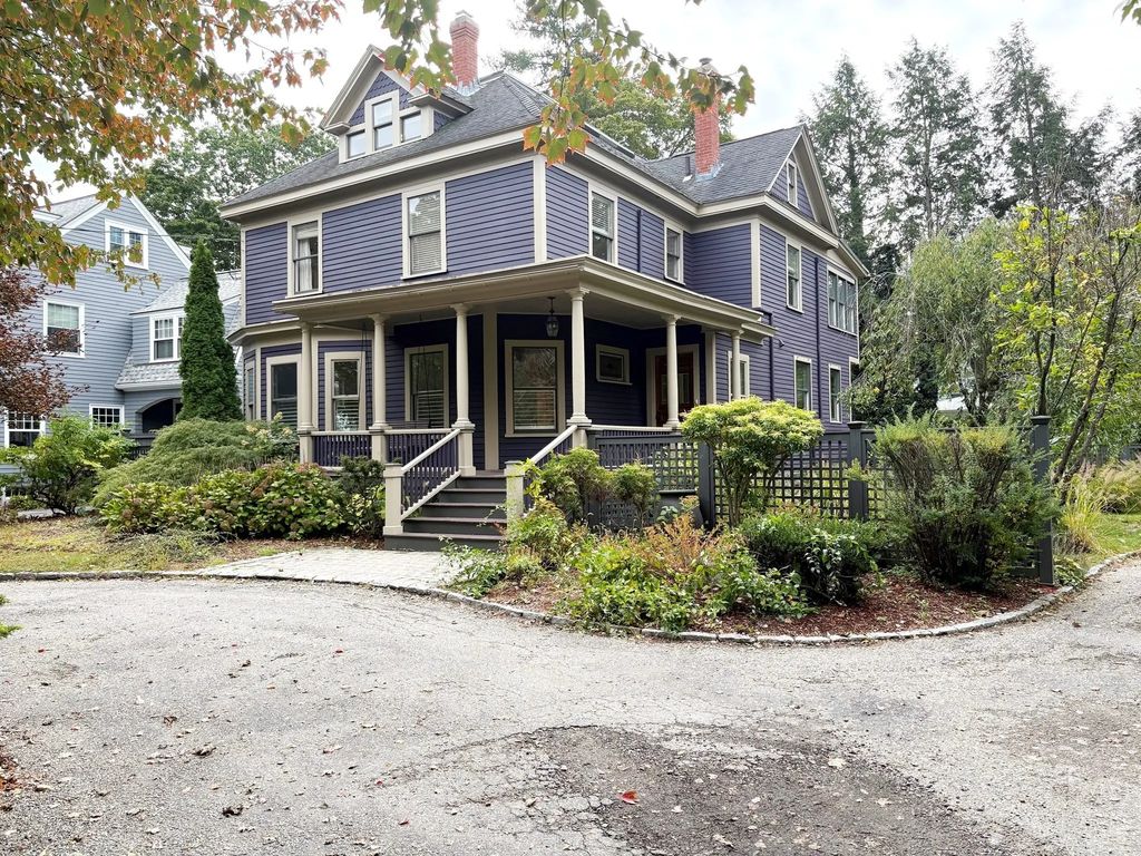 1479 Main St, Concord