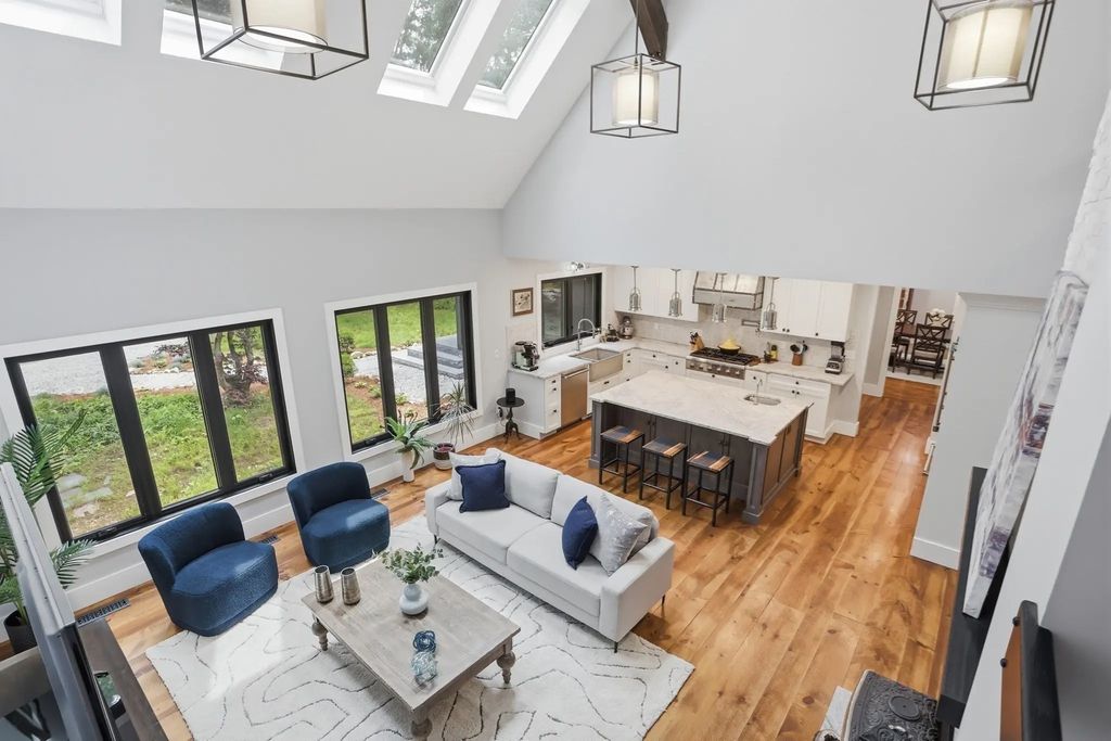 366 River Road, Carlisle