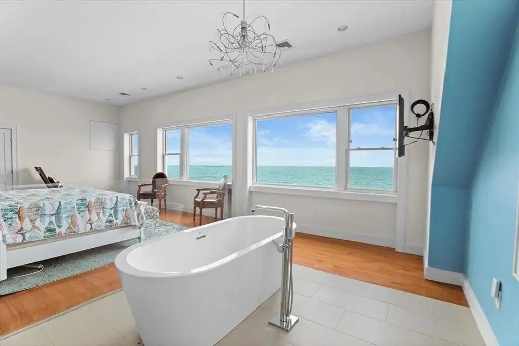 91 Surfside Road, Scituate
