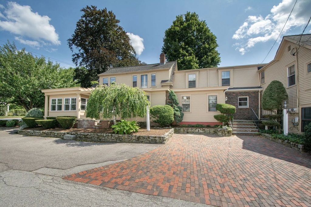 187 S Main St #1, Cohasset
