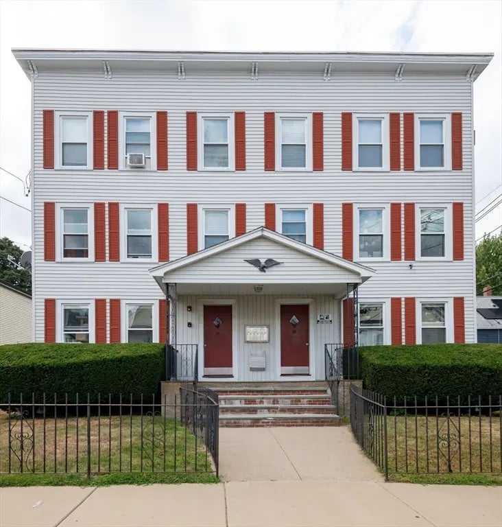 32 Almont St #32-1, Medford