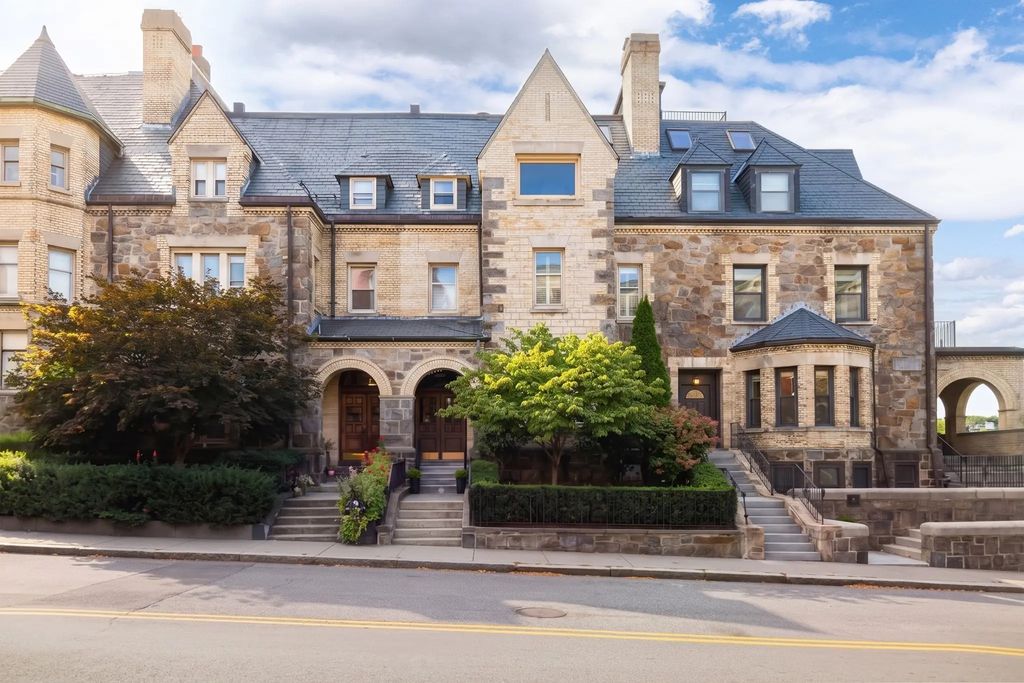 362 Tappan St, Brookline