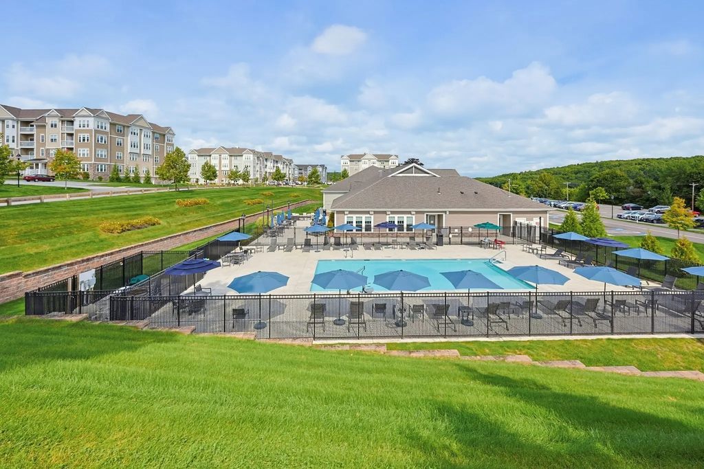4 Peters Farm Way #311, Westborough