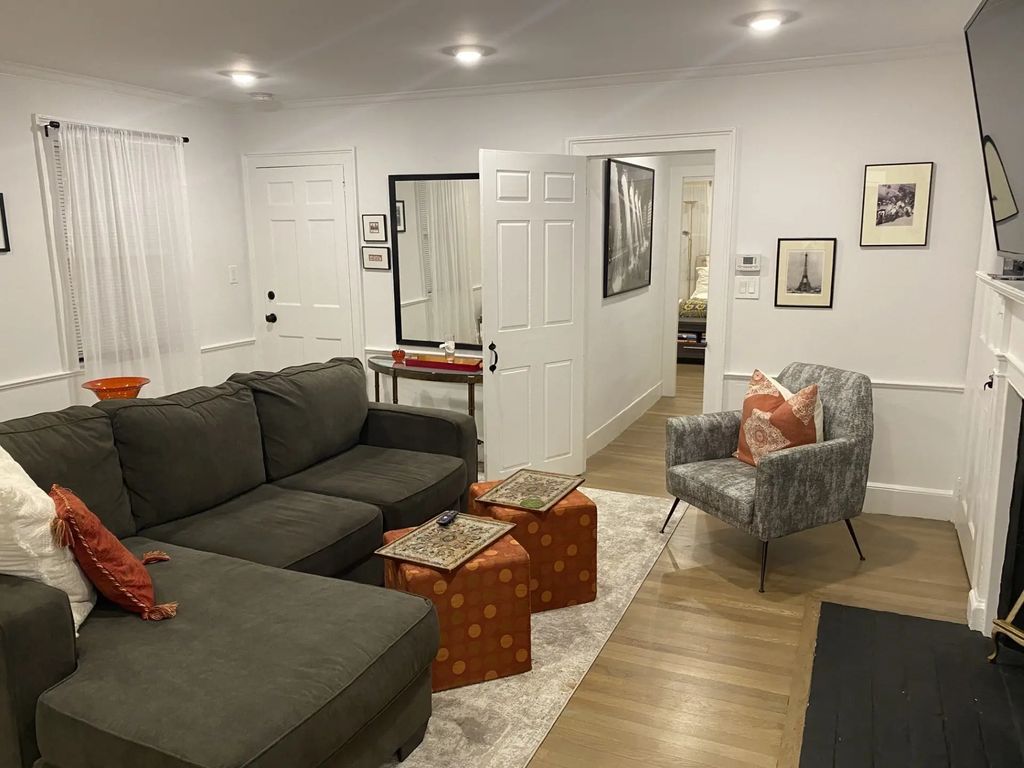 61 Front St #1, Marblehead