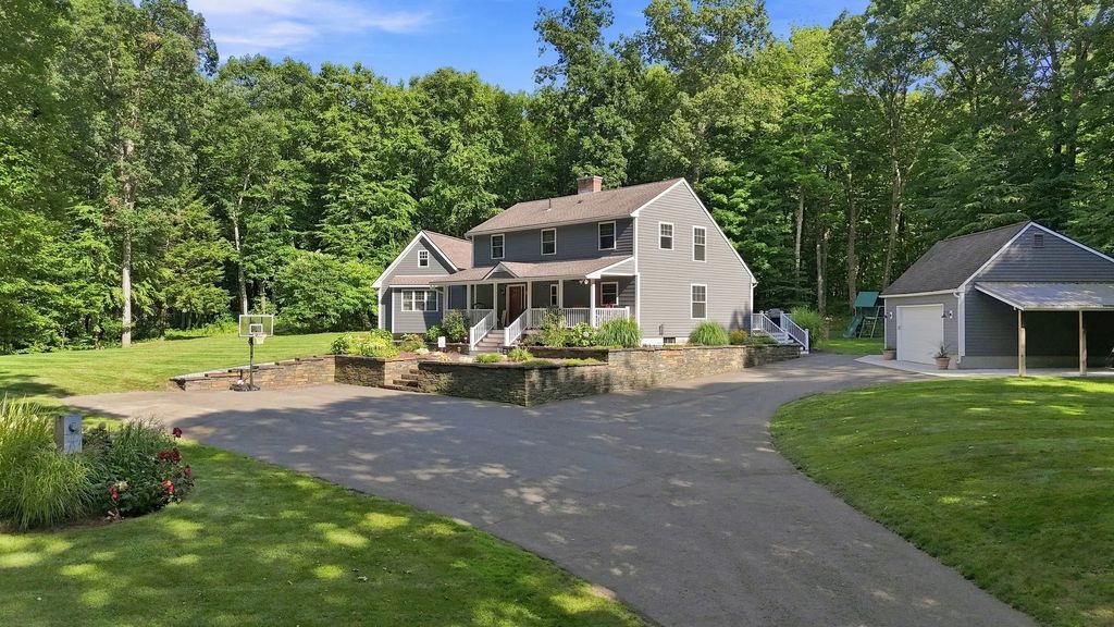 51 Barton Ave, Belchertown