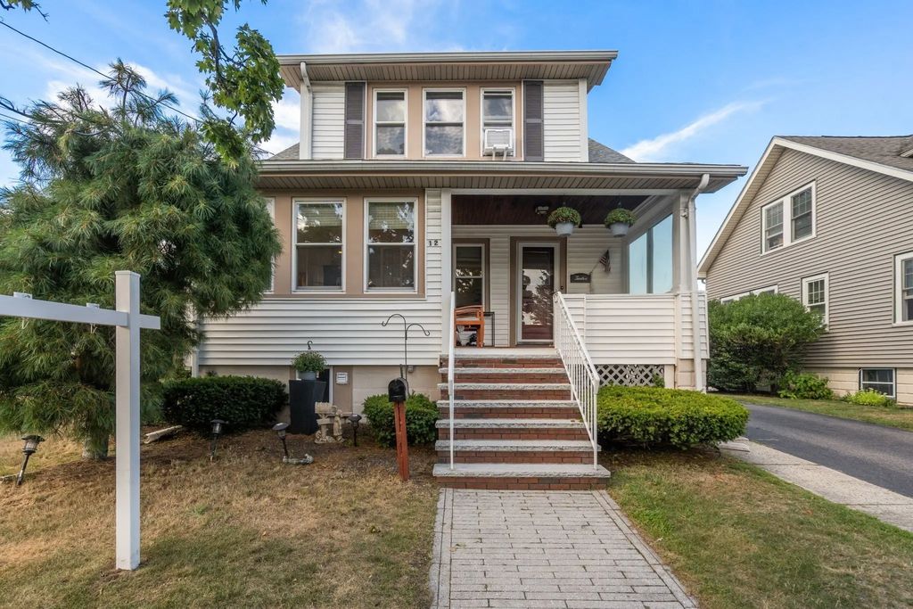 12 Ross St, Medford