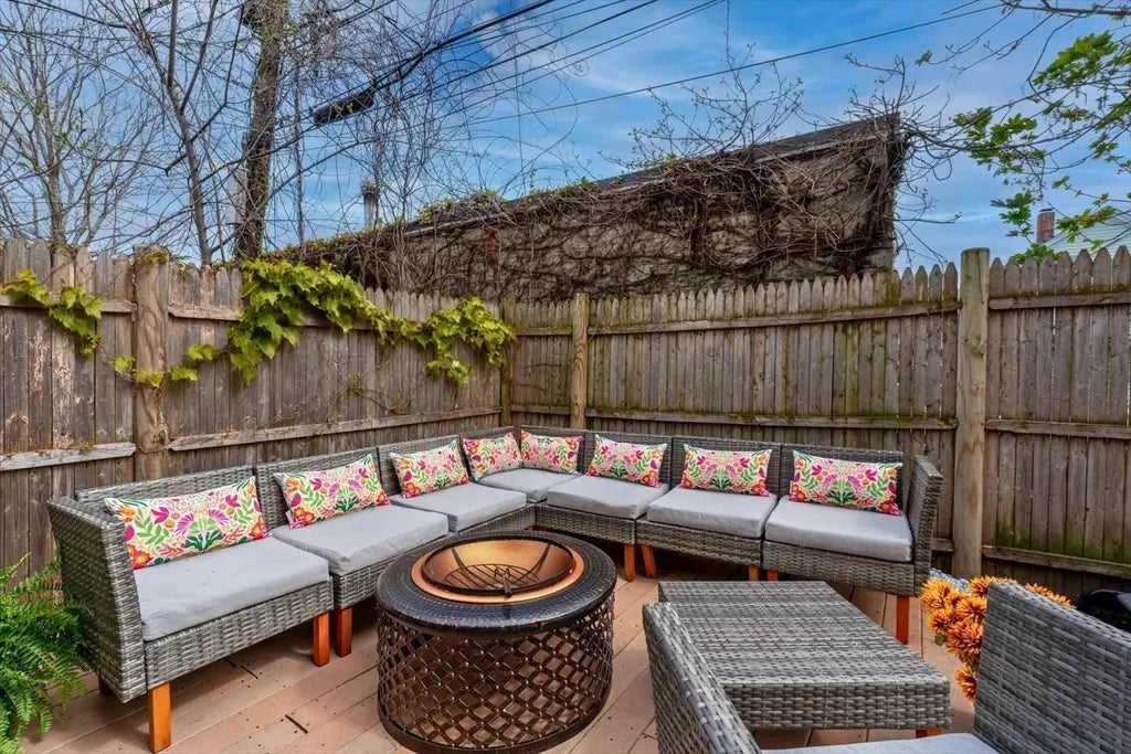 40 Linden St #c, Boston