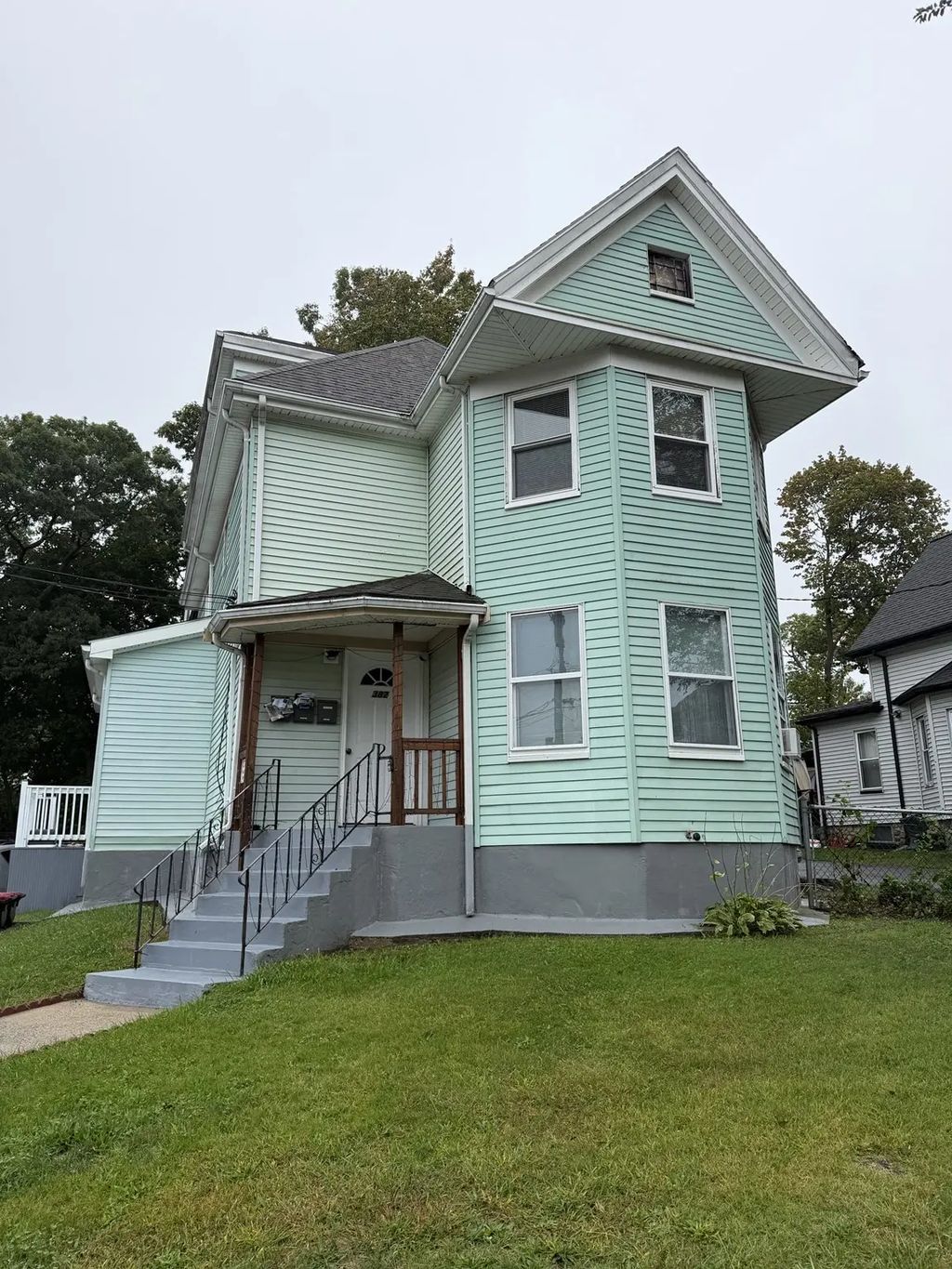 382 Green St Ext, Brockton