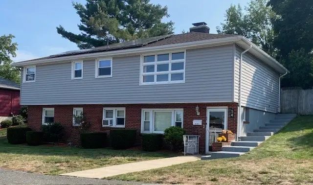 54 Ensign St, Revere