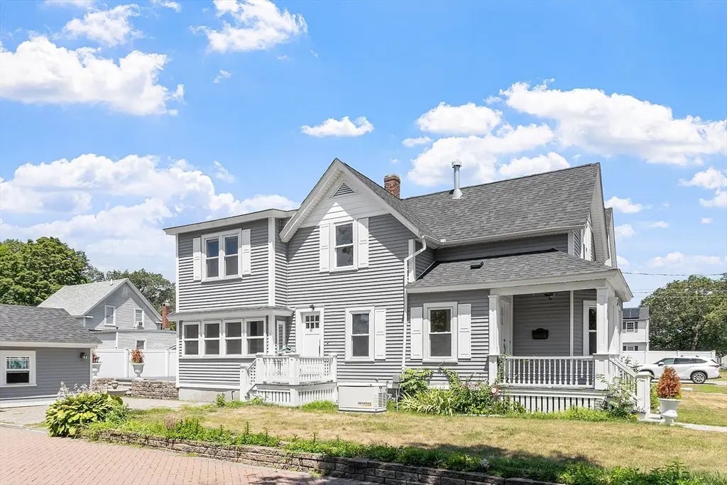 24 Brouilette St #a, Chelmsford