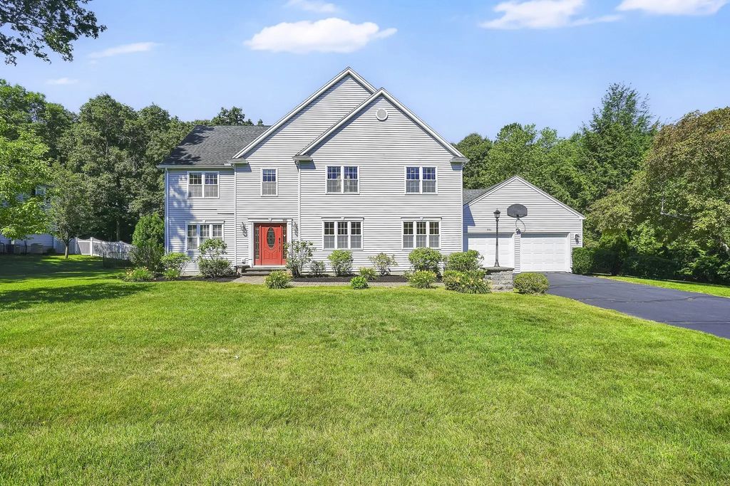 990 Frank Smith Rd, Longmeadow