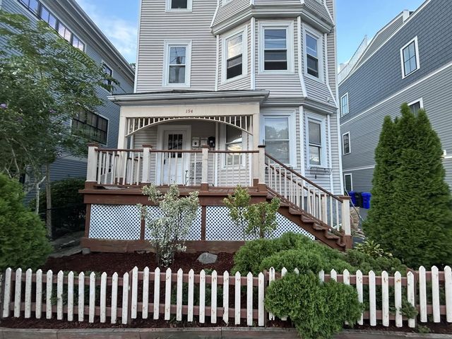 194 Boylston St, Boston