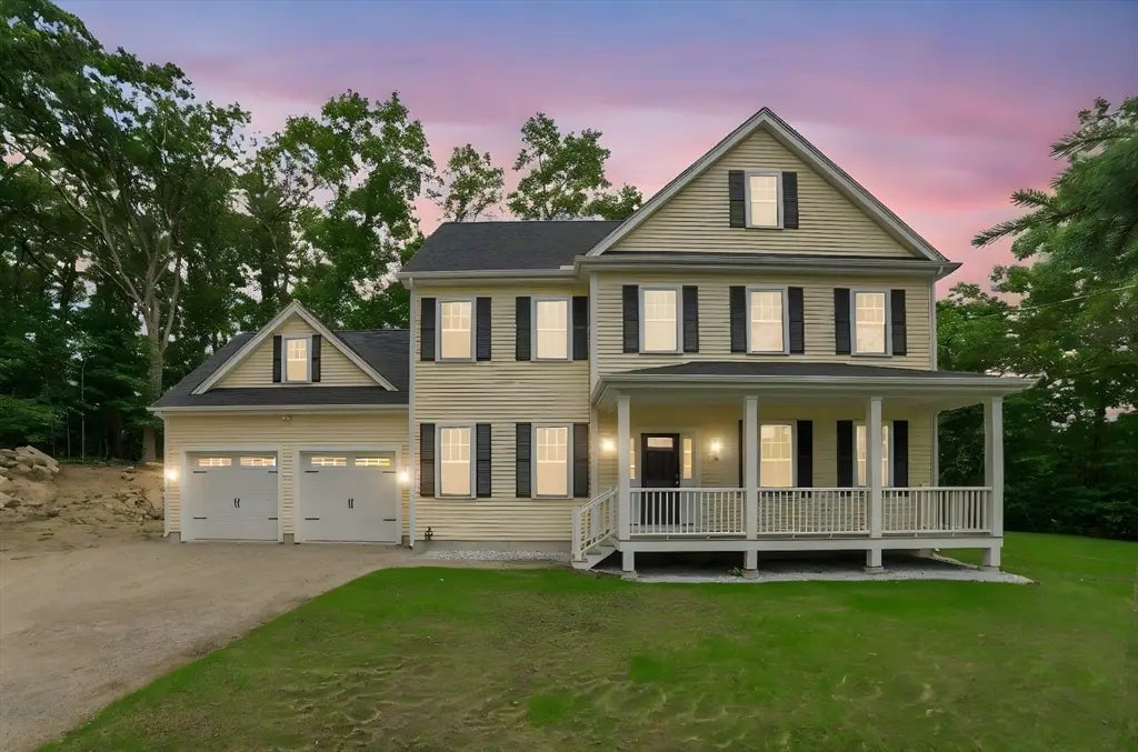 3 Hillside Ave, Westford