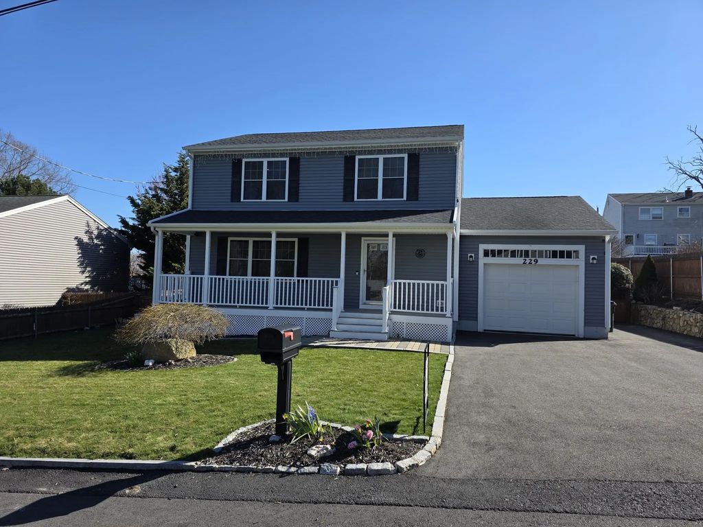 229 Concord Street, Fall River