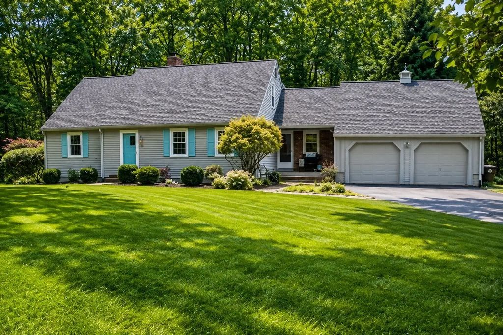 40 Middle St, West Newbury