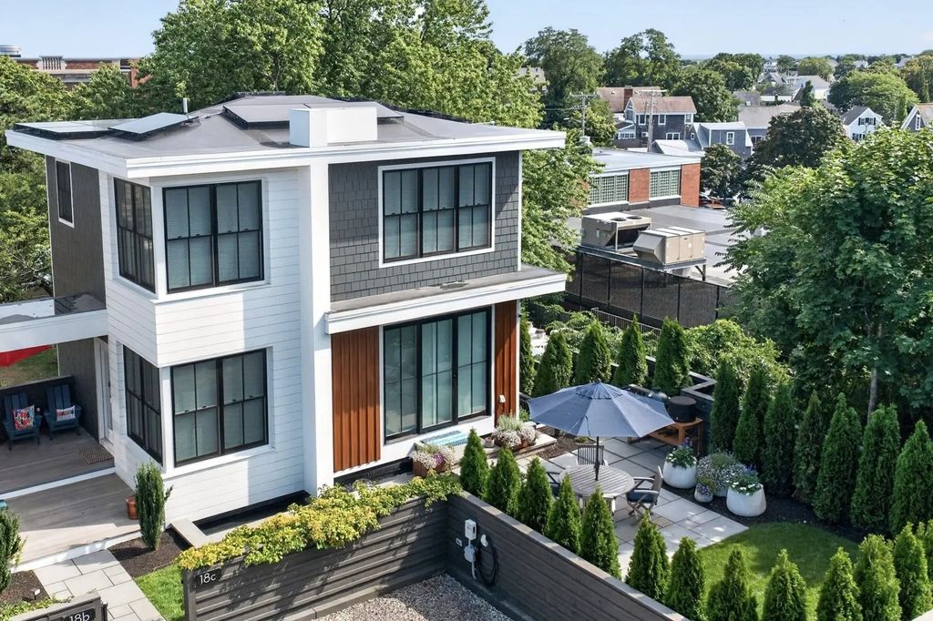 18 Winslow Street #unit C, Provincetown