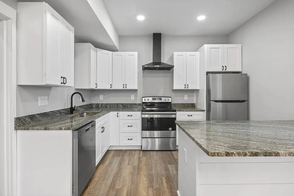 187 Neponset Ave #2, Boston