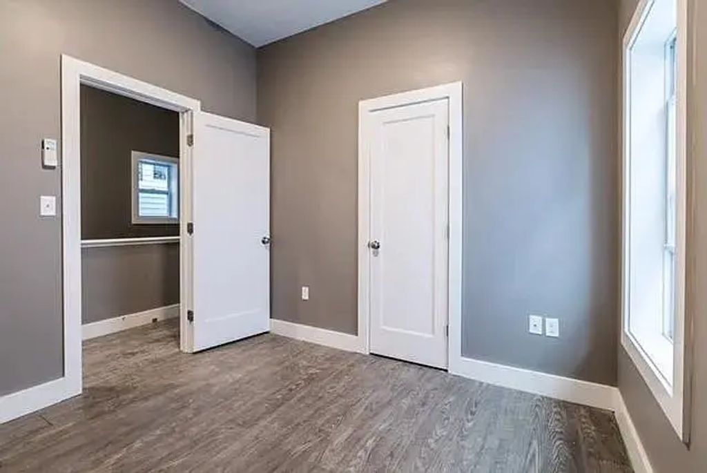 165 Falcon St #1, Boston