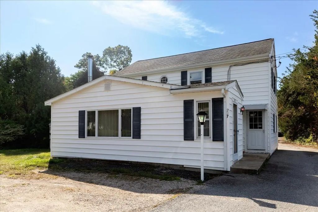 227 Bumps River Rd, Barnstable