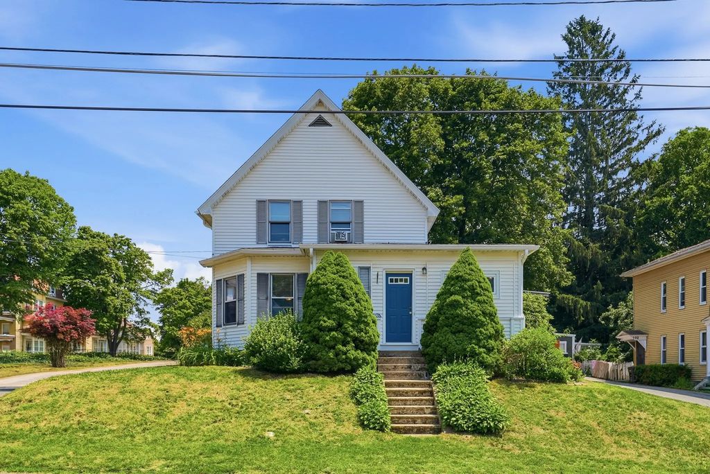 96 Washington St, Gardner