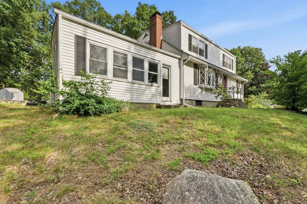 28 Spring Rd, Westborough