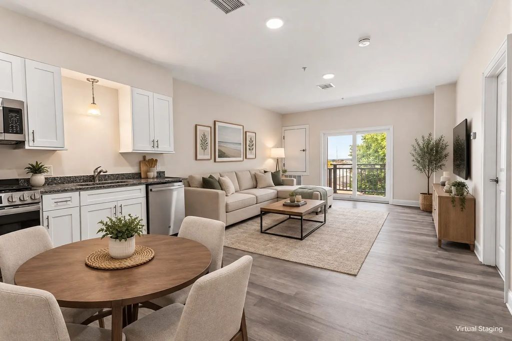 10 Franklin St #203, Revere
