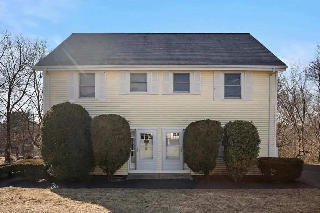 52 Sheridan Circle #52, Winchester