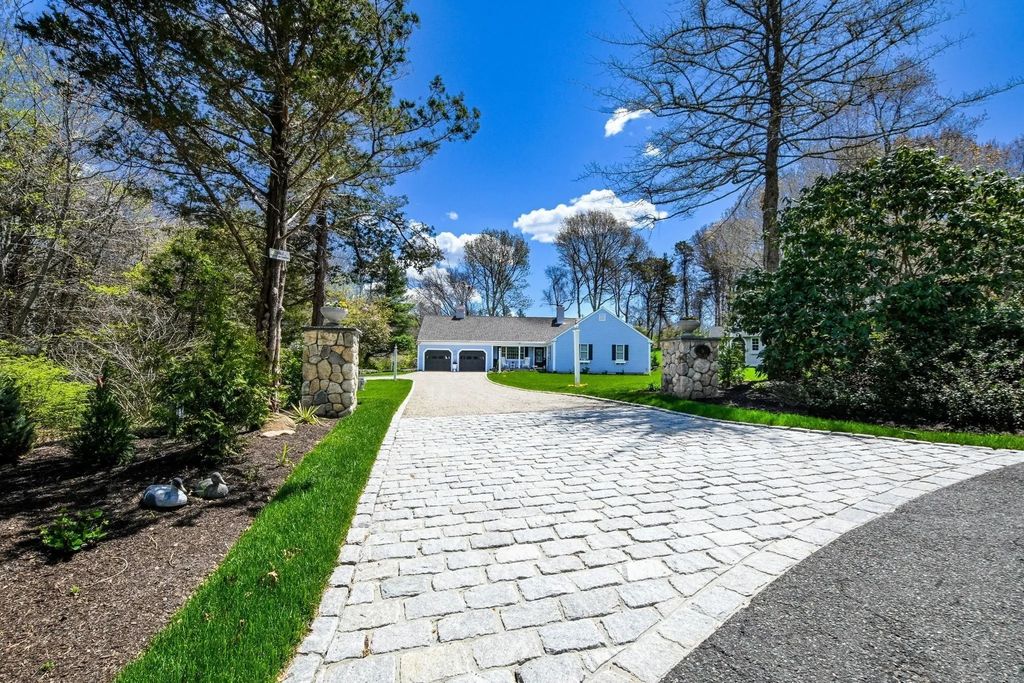 9 Coach Ln, Sandwich