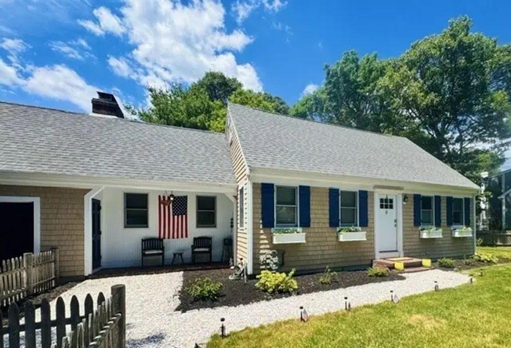55 Deerfield Rd, Barnstable